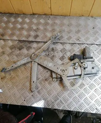 Opel Tigra A Front door window regulator with motor GM90520201