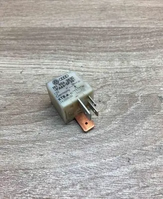 Volkswagen PASSAT B5.5 Other relay 191906383C 167