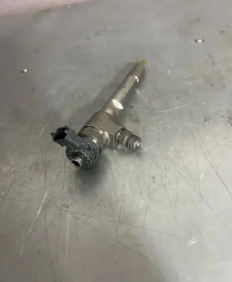 Renault Captur II Fuel injector 0445876882 8200636333