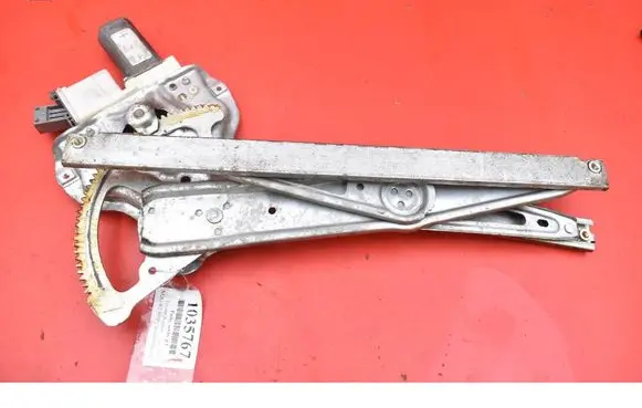 Toyota Avensis Verso Front door window regulator with motor 69820-05050