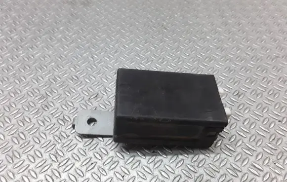 Mitsubishi Pajero Wing mirror control module MR583832