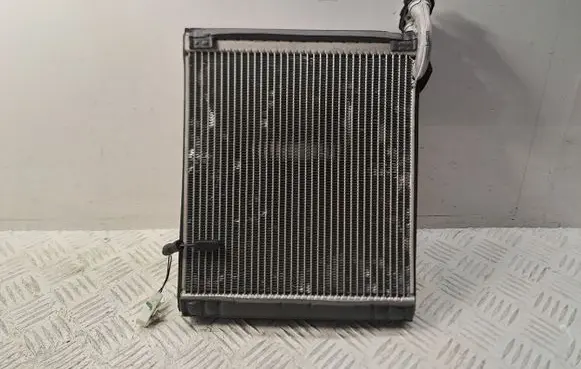 Air conditioning (A/C) radiator (interior)