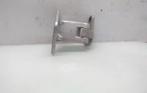 Opel Frontera B Loading door upper hinge 