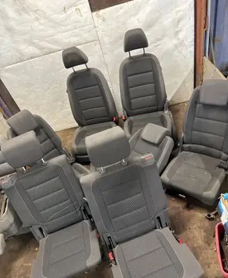 Volkswagen Touran II Seat set 