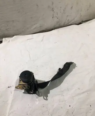 Mini One - Cooper R50 - 53 Front seatbelt