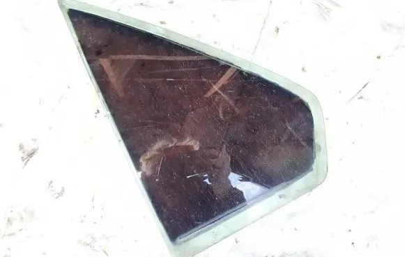 Renault 19 Rear vent window glass 
