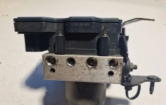 Opel Movano B ABS Pump 476603593R 16051316550