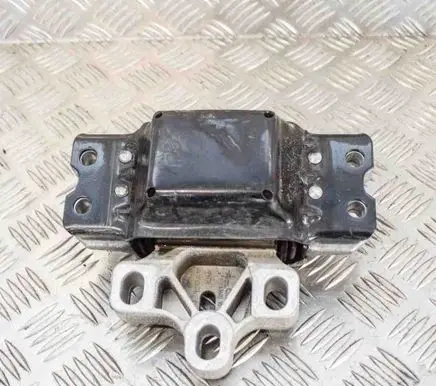 Skoda Superb B6 (3T) Engine mount bracket