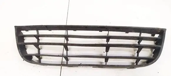 Volkswagen Polo IV 9N3 Front bumper lower grill 6Q0853677B