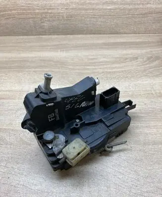 Opel Signum Front door lock 24447340