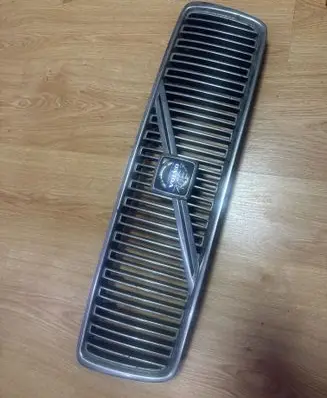 Volvo S80 Front bumper upper radiator grill 90511
