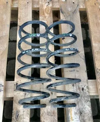 Volkswagen Golf IV Front coil spring
