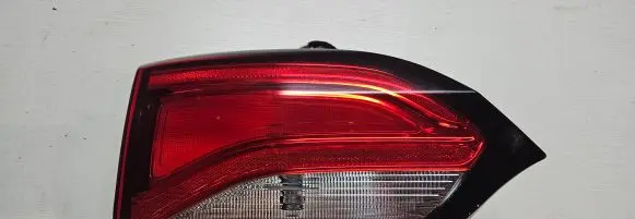 Chrysler Pacifica Tailgate rear/tail lights 68228953AE P68228953AE