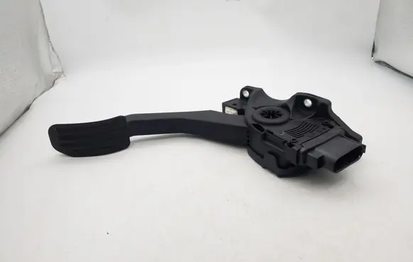 Volvo S60 Accelerator throttle pedal 31329062 6PV01083416