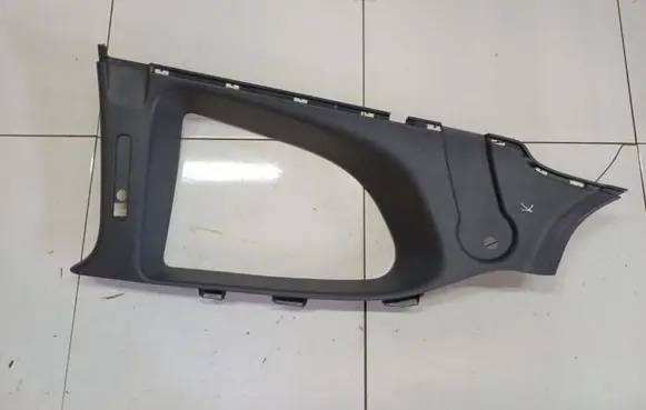 Mitsubishi Colt (D) pillar trim (bottom) MR951567