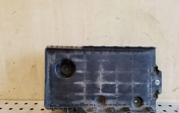 Battery tray