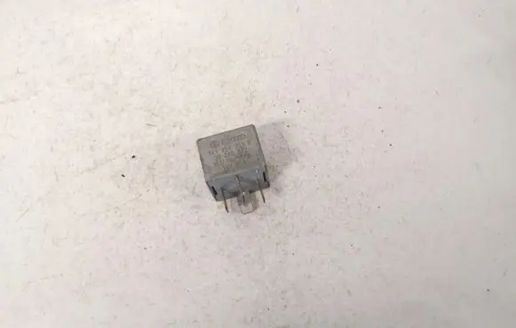 Skoda Octavia Mk2 (1Z) Other relay 141951253b 20240072