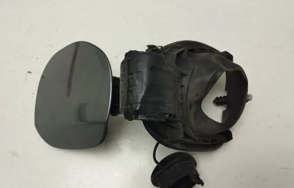 Volvo V60 Electric car charge socket cover 31299106