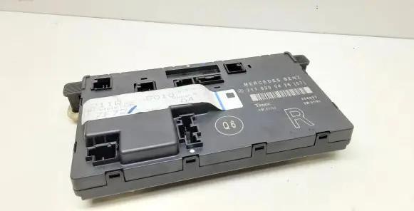 Mercedes-Benz E W211 Door control unit/module 2118200426
