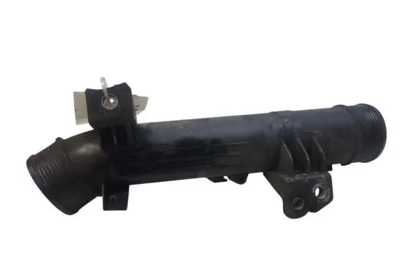 Air intake hose/pipe