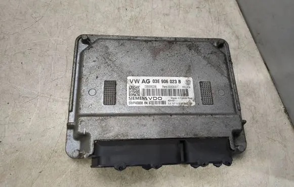 Volkswagen Polo V 6R Engine control unit/module 03E906023B 5WP408084