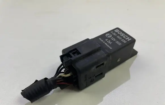 Honda Civic Glow plug pre-heat relay 0281003030