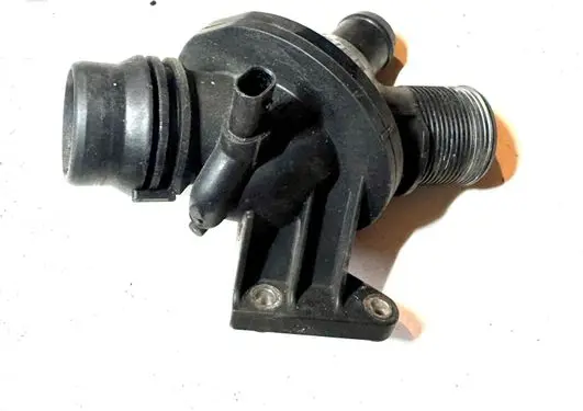 BMW 3 F30 F35 F31 Thermostat/thermostat housing 8635689 6601544