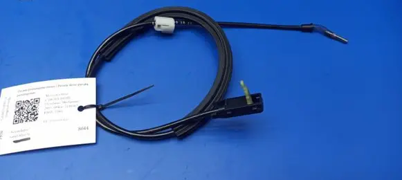 Mercedes-Benz C W203 Gear shift cable linkage 2032670164
