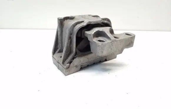 Volkswagen Jetta VI Engine mount bracket 1K0199262