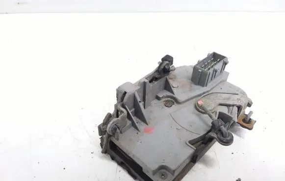 Peugeot 406 Front door lock