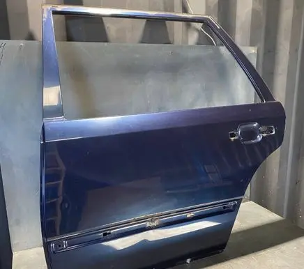 Mercedes-Benz E W124 Rear door