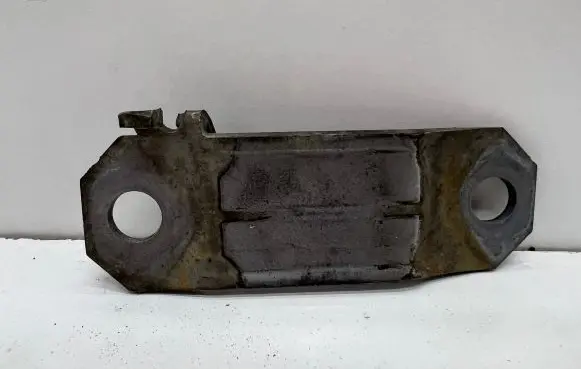 BMW 7 F01 F02 F03 F04 Sway bar bush bracket, front 6777642