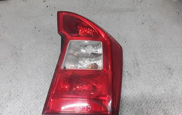 KIA Carens II Rear/tail lights