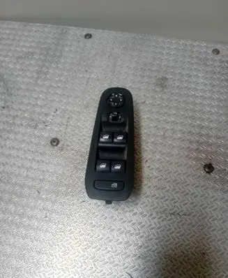 Peugeot 308 Electric window control switch 10025552