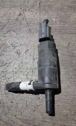 Ford Focus C-MAX Windscreen/windshield washer pump 5W9313K082AA