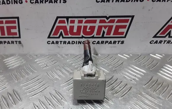 Toyota Yaris Other relay 8198005040