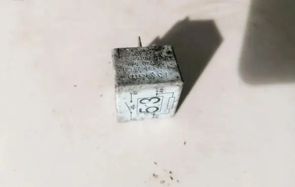 Seat Ibiza III (6L) Other relay 141951253b