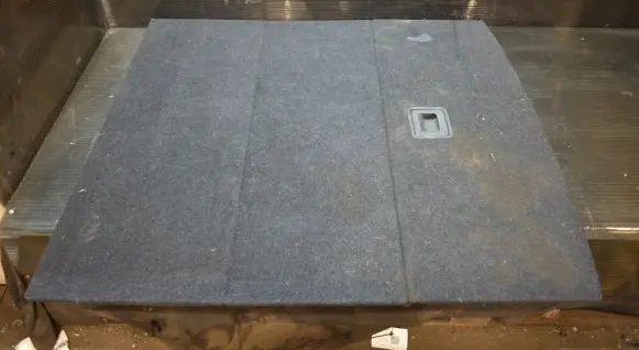 Volkswagen PASSAT B7 Trunk/boot floor carpet liner 