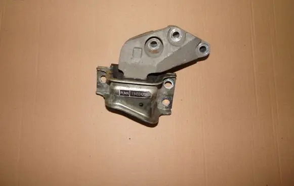 Peugeot Boxer Engine mounting bracket