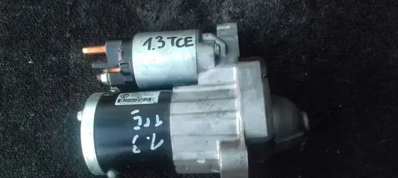 Renault Captur Starter motor 233006662R
