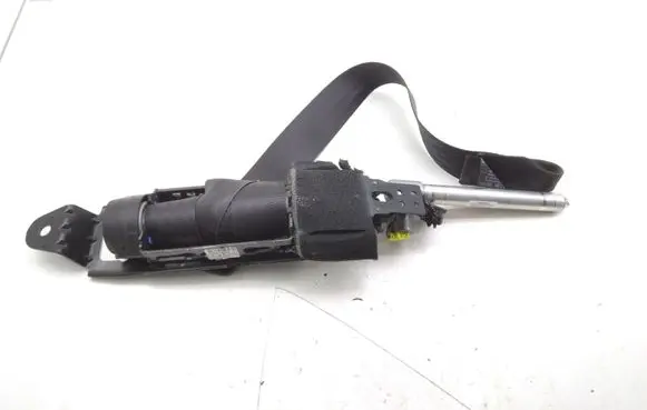 Volvo C30 Front seatbelt 1287476