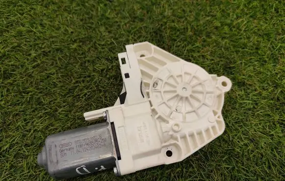 Front door window regulator motor