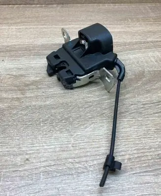Mercedes-Benz C W205 Seat back rest lock catch A2059200476 Q04144816 WithPlug