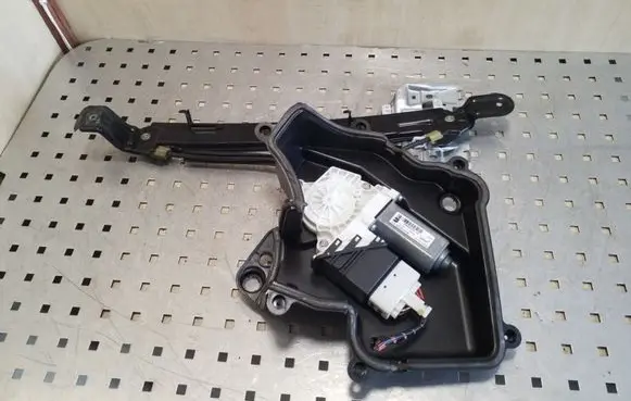Seat Leon (1P) Rear door window regulator with motor 1K0959703N 1P0839401B