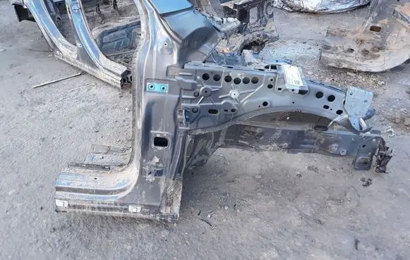 Mercedes-Benz GLA H247 Front quarter panel A1776201001