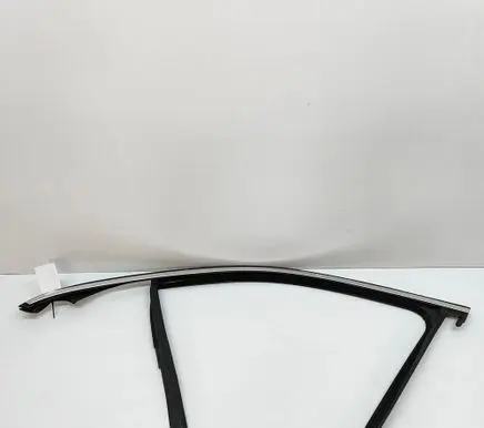 Mercedes-Benz GLE W167 Front door glass trim molding A1677251300
