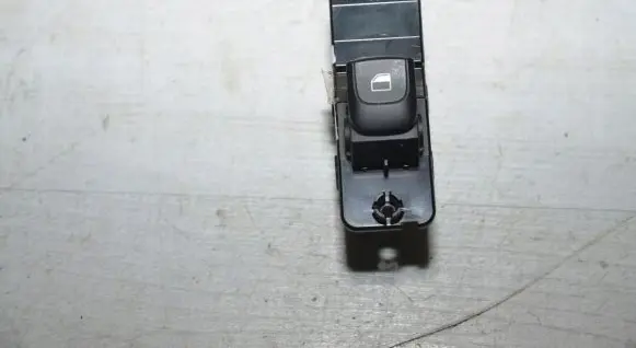 KIA Rio Electric window control switch 93580H8000