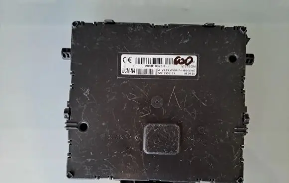 Renault Master III Comfort/convenience module 284B10328R BCMN4 12333131