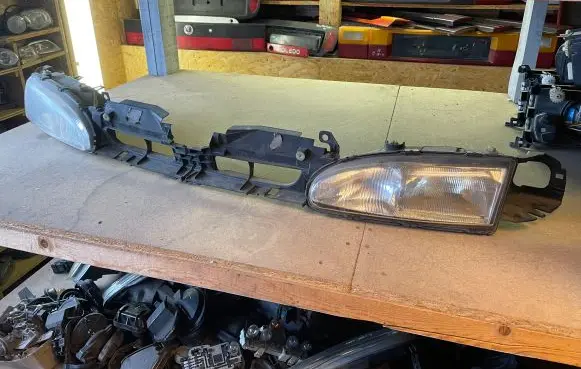 Ford Mondeo MK I Headlight/headlamp 93BG13N010AE 54532859