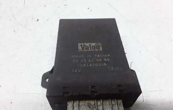 Peugeot 806 Coolant fan relay 73414202A
